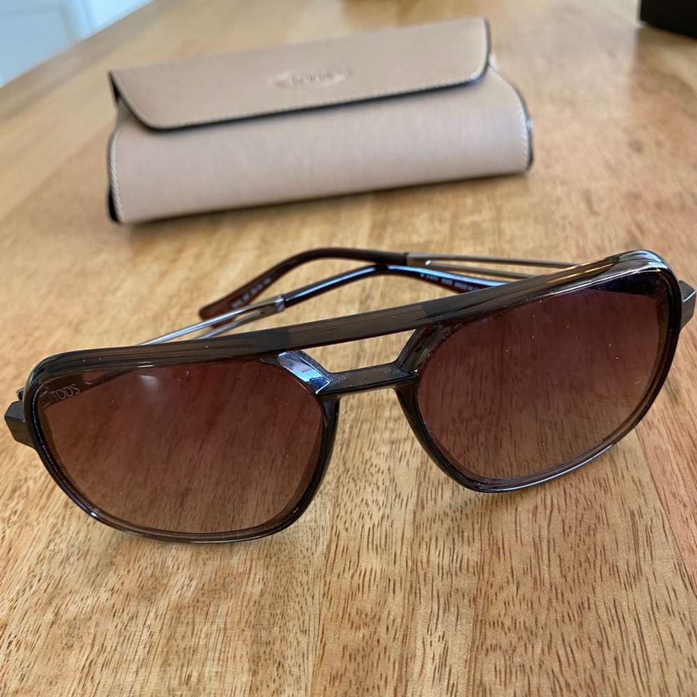 Men’s Tods sunglasses